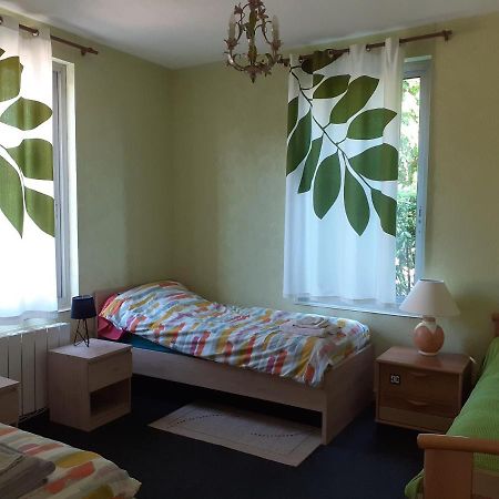 Gite 32 Rue Du Huit Mai Freneuse  エクステリア 写真