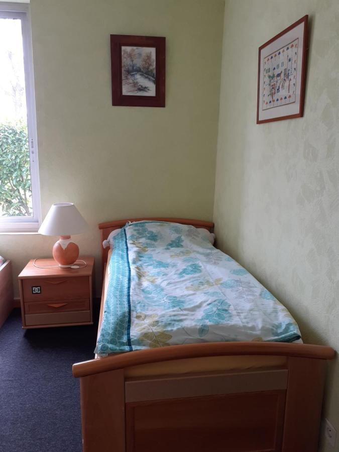 Gite 32 Rue Du Huit Mai Freneuse  エクステリア 写真