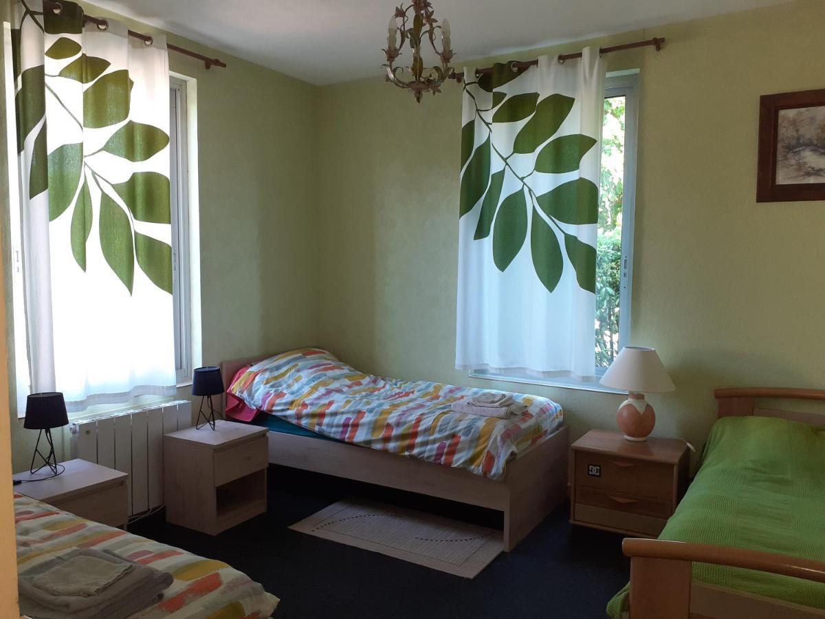 Gite 32 Rue Du Huit Mai Freneuse  エクステリア 写真