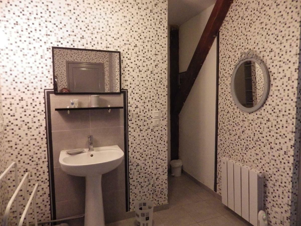 Gite 32 Rue Du Huit Mai Freneuse  エクステリア 写真